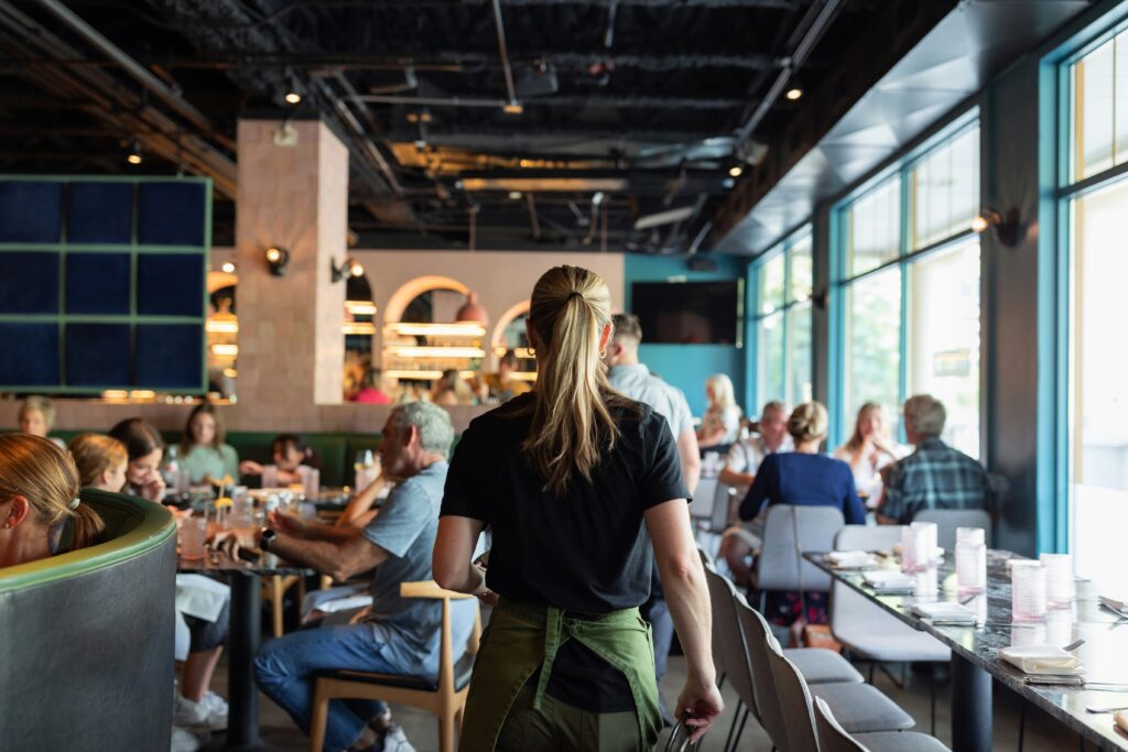 Hearing aids and background noise in busy restaurants